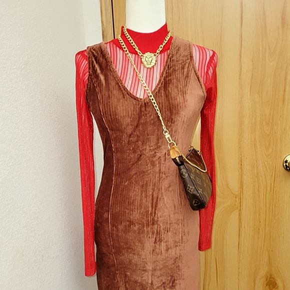 Pochette Accessoires Vuitton Crossbody Bag - Picture 9 of 14